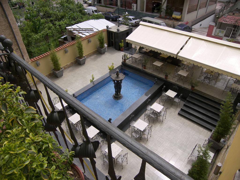 Hotel Elysee Тирана Экстерьер фото