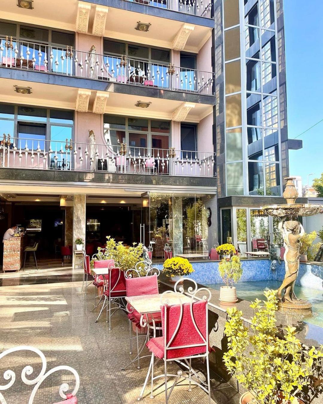 Hotel Elysee Тирана Экстерьер фото
